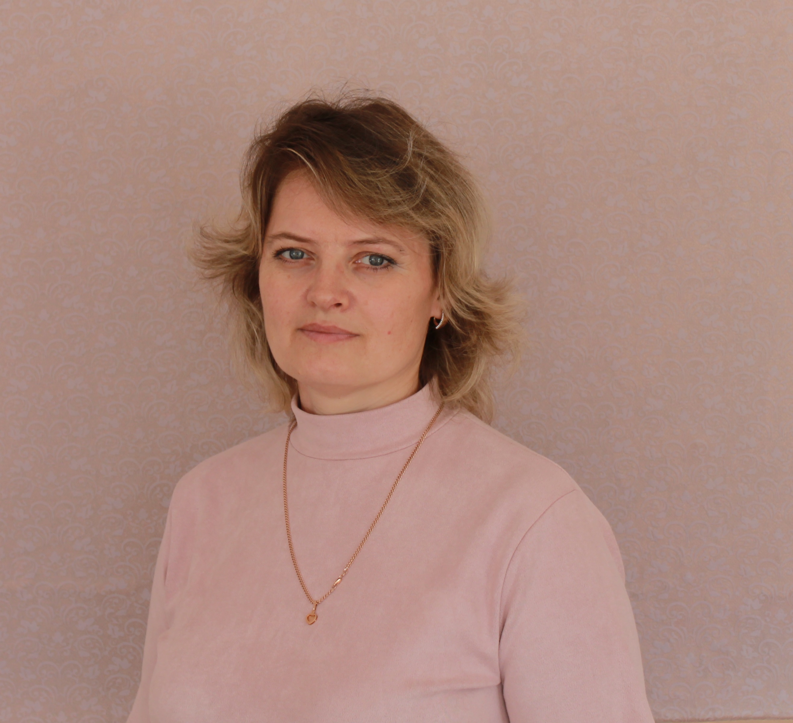 Гусятникова Лариса Павловна.